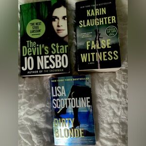 Thriller books bundle.